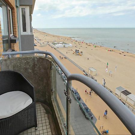 Amazing Apartment In Oostende With House Sea View Zewnętrze zdjęcie