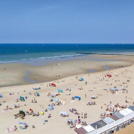 Amazing Apartment In Oostende With House Sea View Zewnętrze zdjęcie